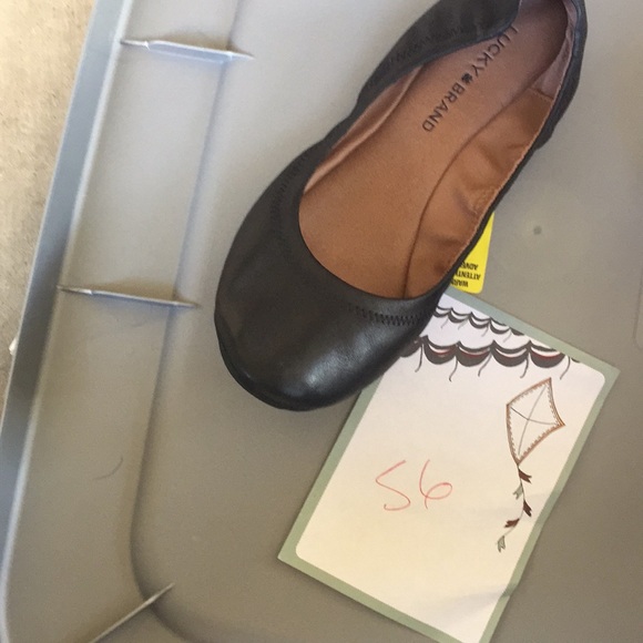 Lucky Brand size 9 black leather like New - Picture 6 of 6